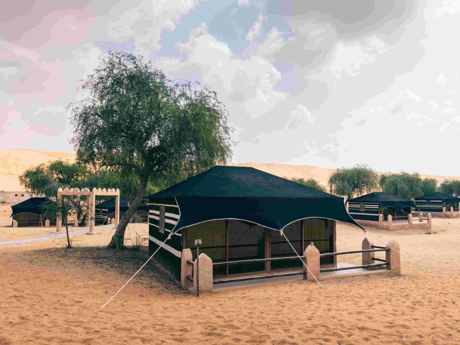 Rondreis Oman, Wahiba Sands, Thousand Nights Camp, tent