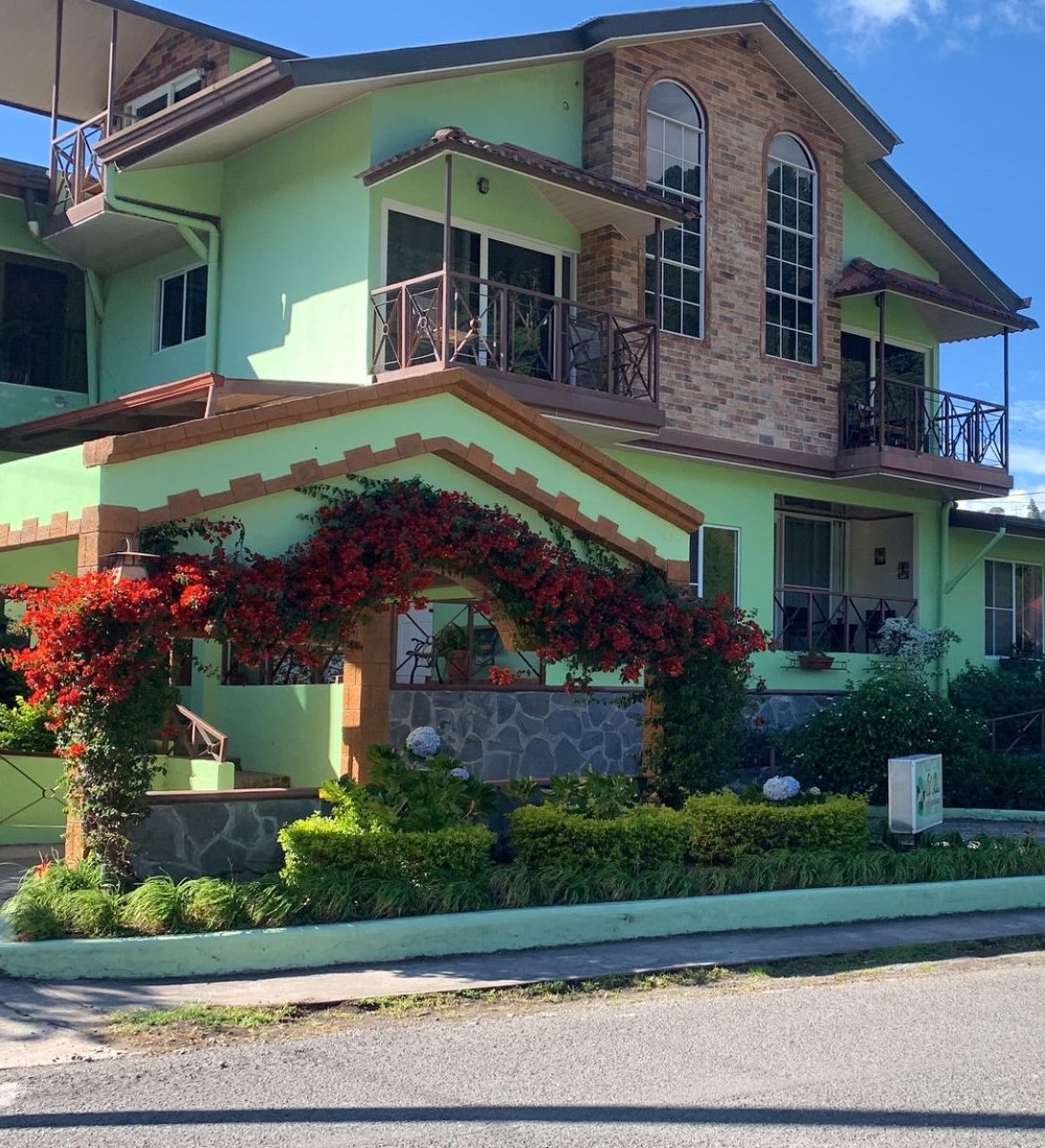 Rondreis Panama, Boquete, El Oasis Hotel, buitenaanzicht hotel