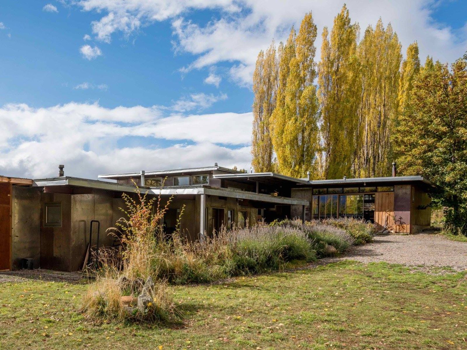 Rondreis Peru, Coyhaique, Patagonia House, buitenaanzicht