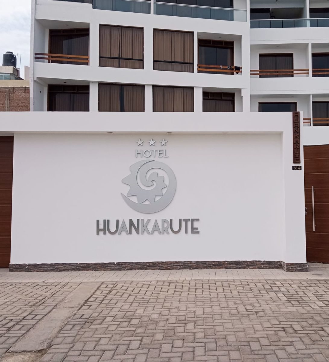 Rondreis Peru, Huanchaco, Huankarute hotel, buitenaanzicht