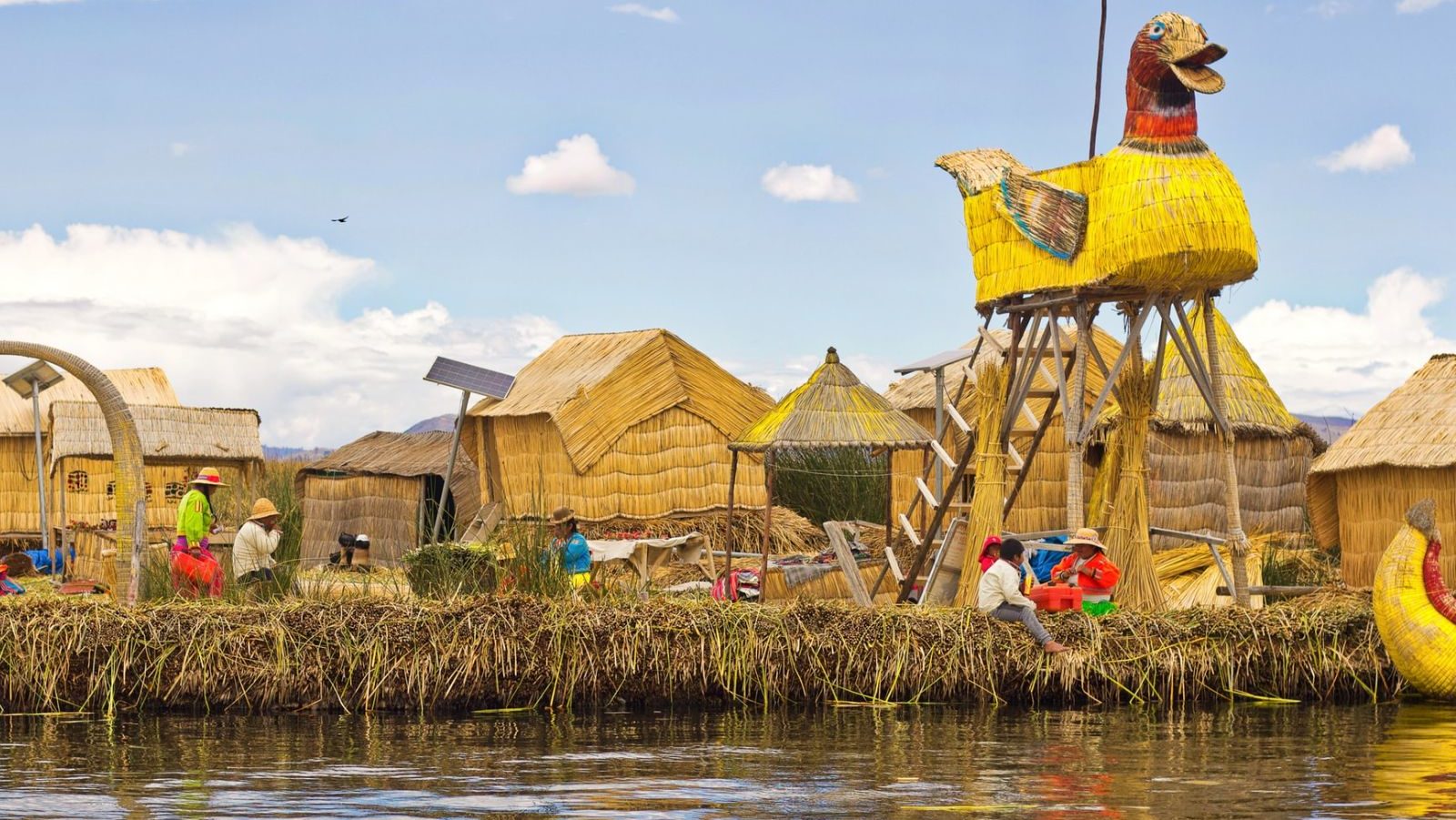Rondreis Peru, Titicacameer, Puno Eiland van riet