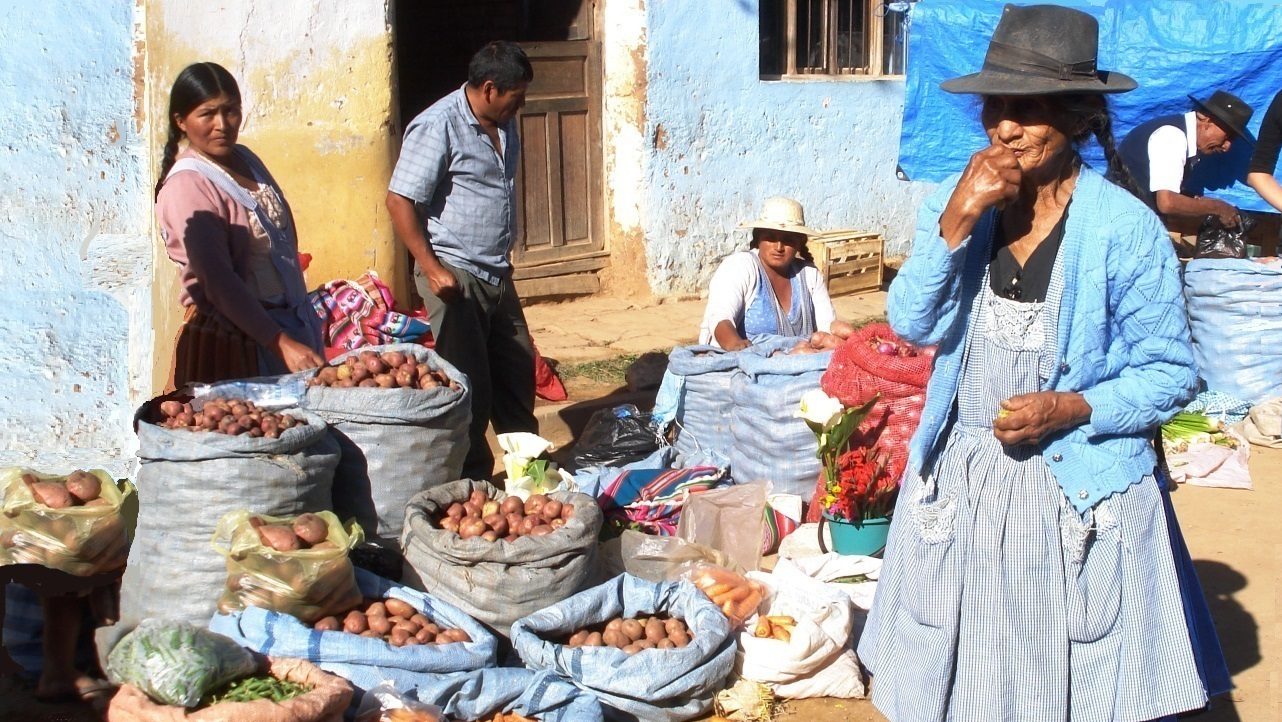 Rondreis Bolivia, samaipata, straatverkopers markt