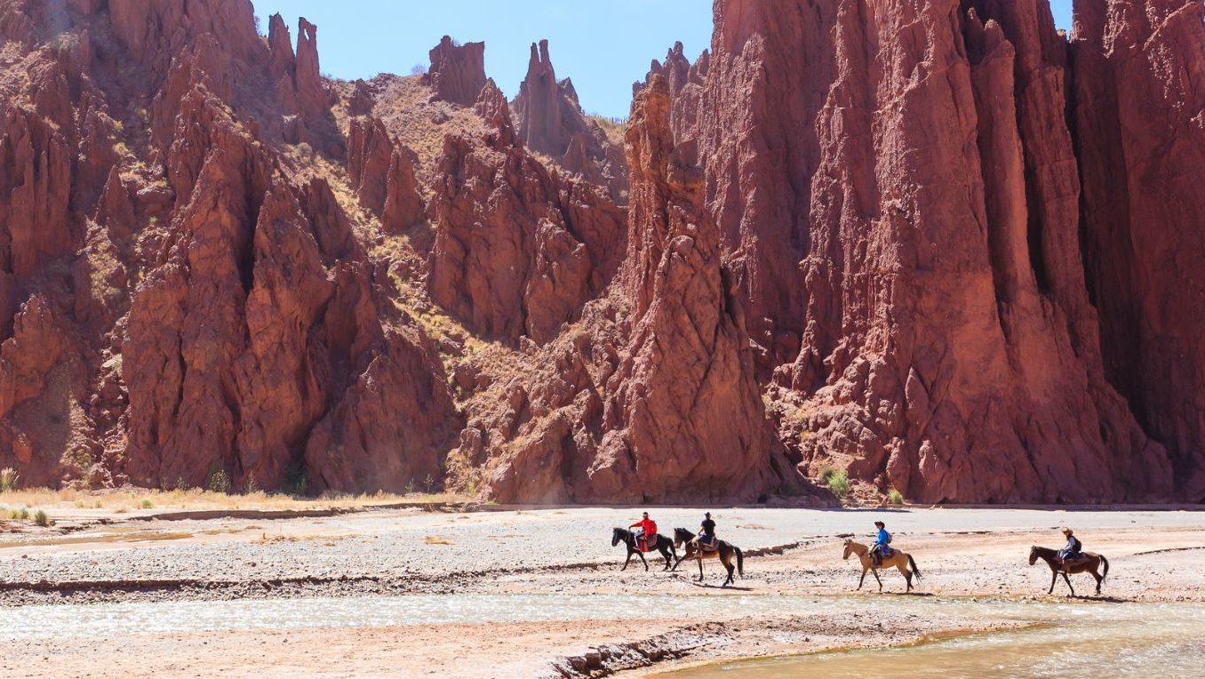 Rondreis Bolivia, Tupiza, paardrijders