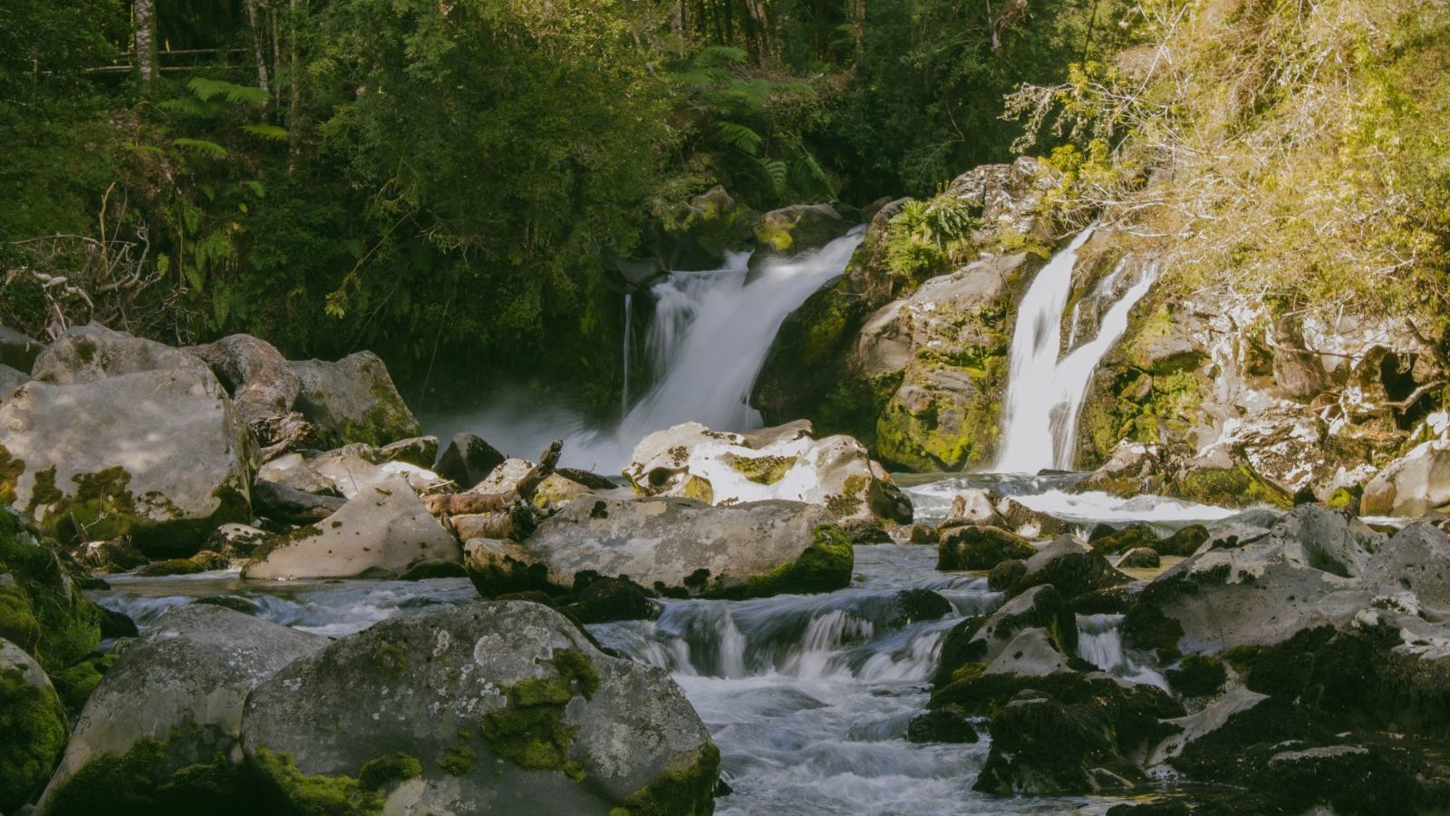 Rondreis Chili, Carretera Austral, waterval