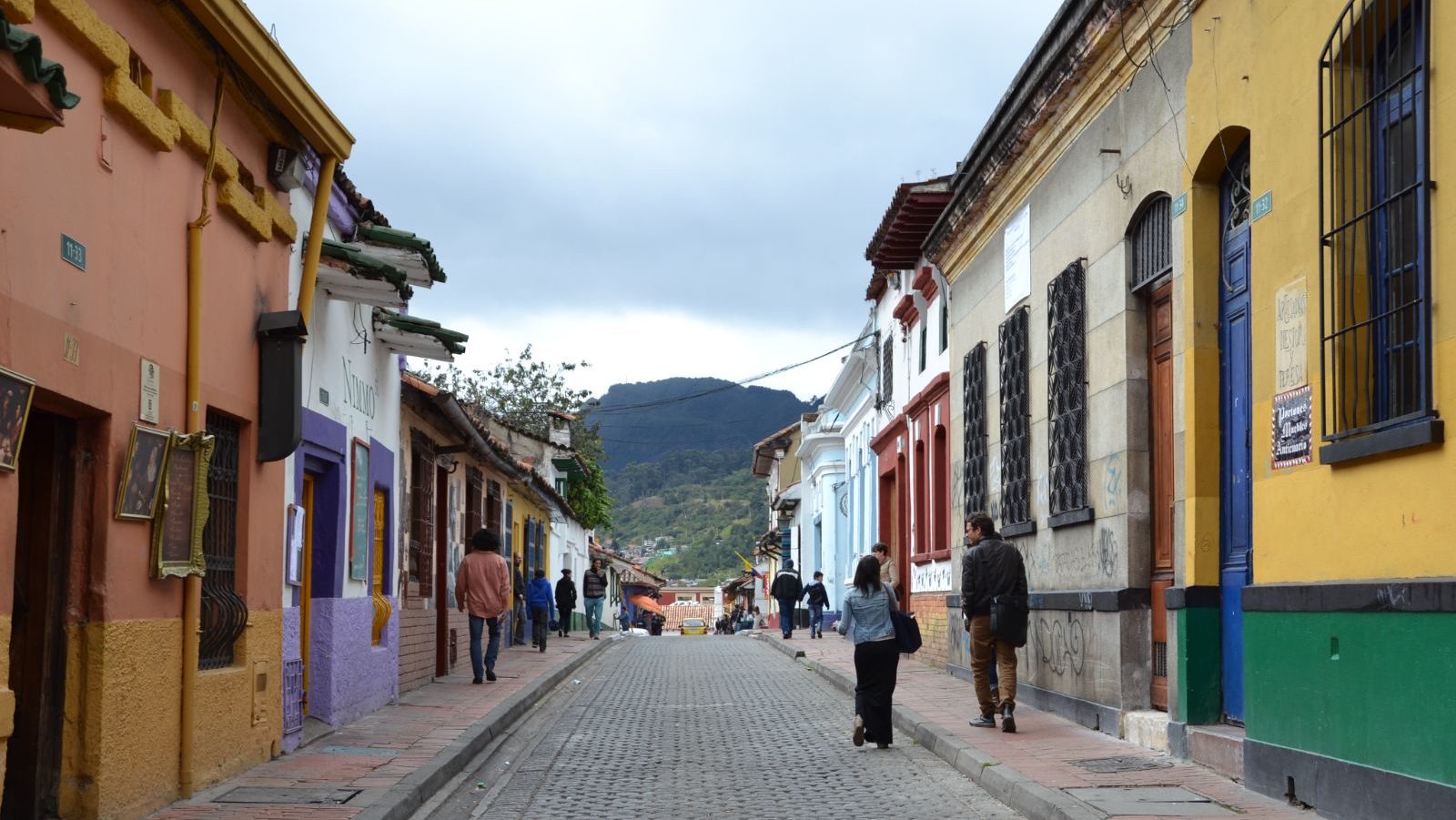 rondreis colombia, bogota straat