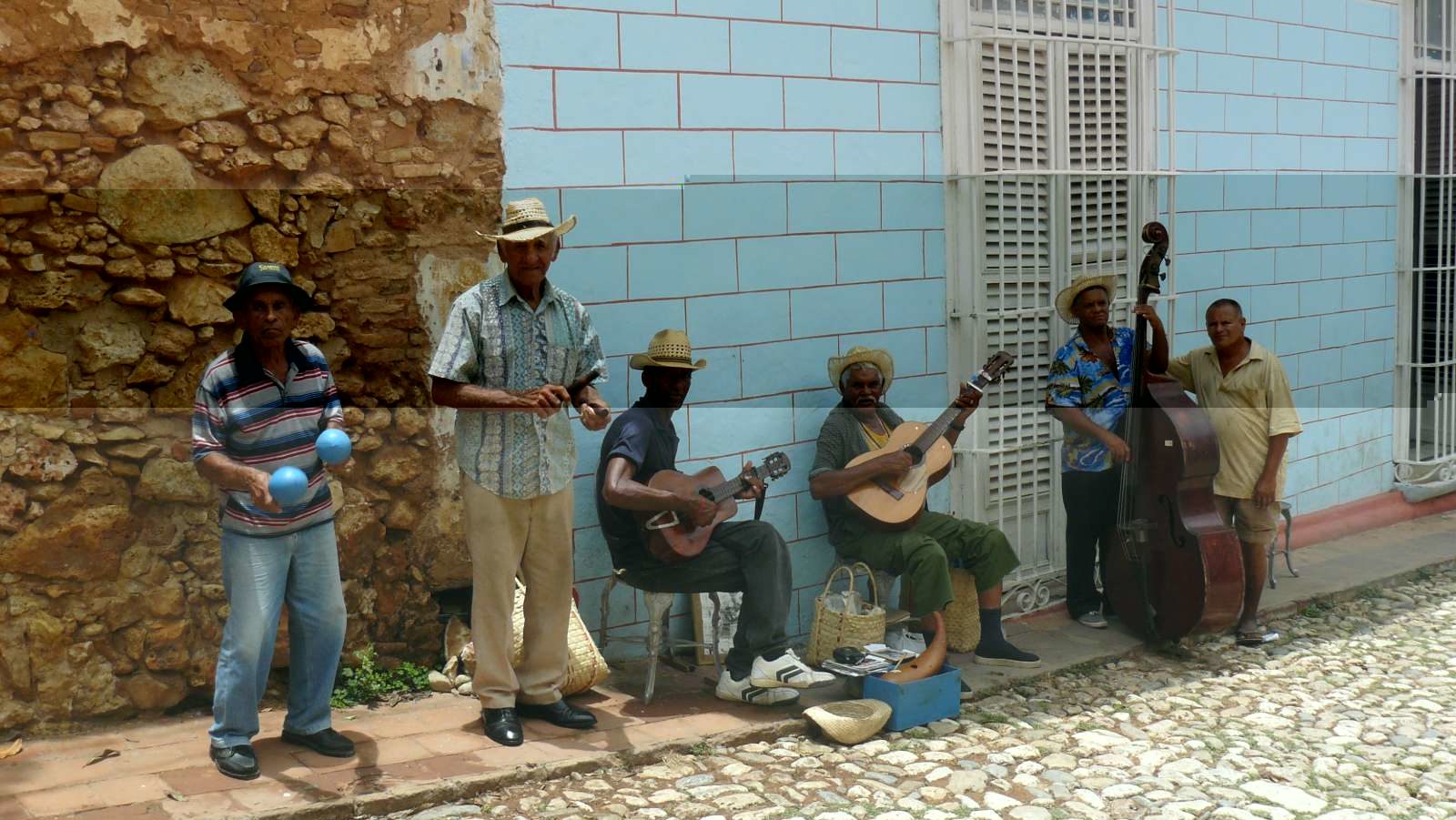 Rondreis Cuba, Lokale bevolking op straat