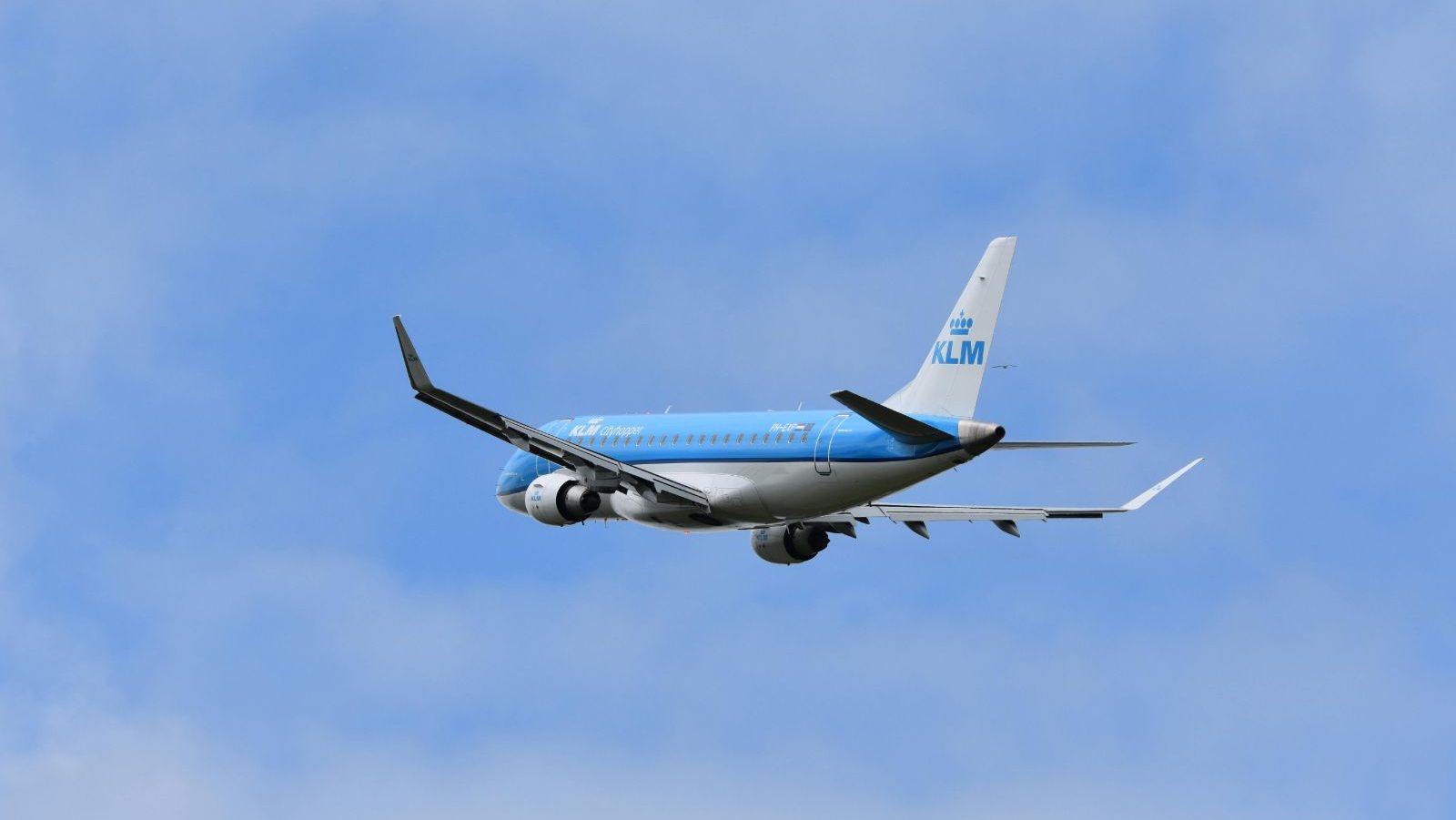 rondreis klm vertrek en aankomst vliegtuig in de lucht