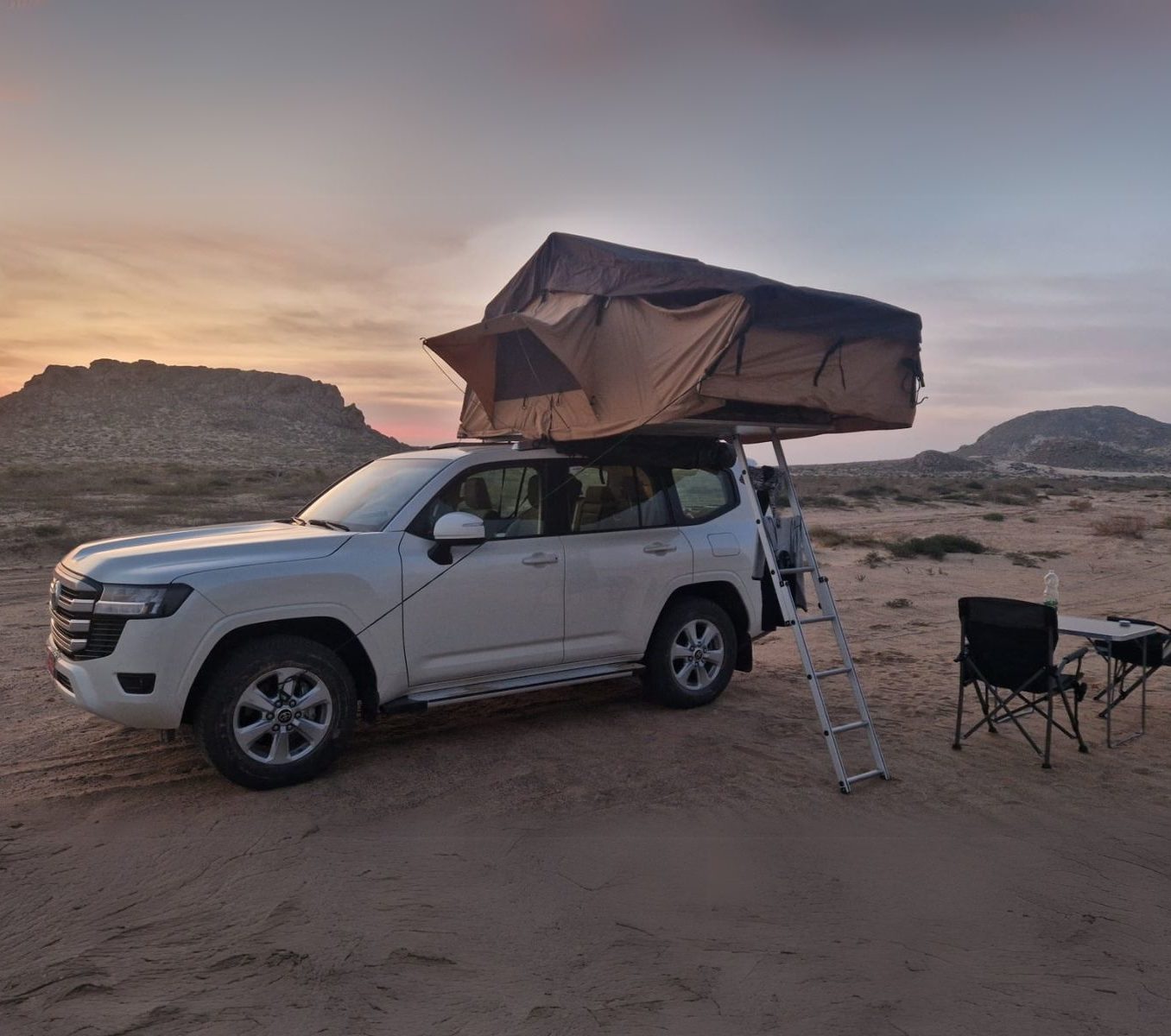 rondreis oman 4wd met daktent wahiba sands