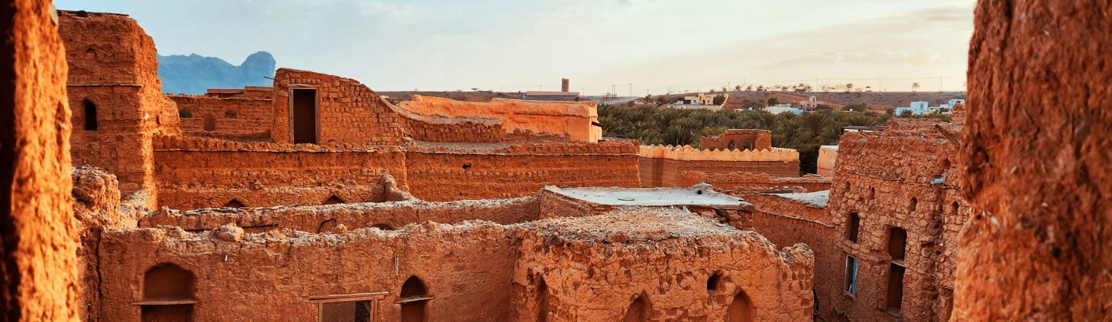 rondreis oman, al hamra Bovenaanzicht van huizen