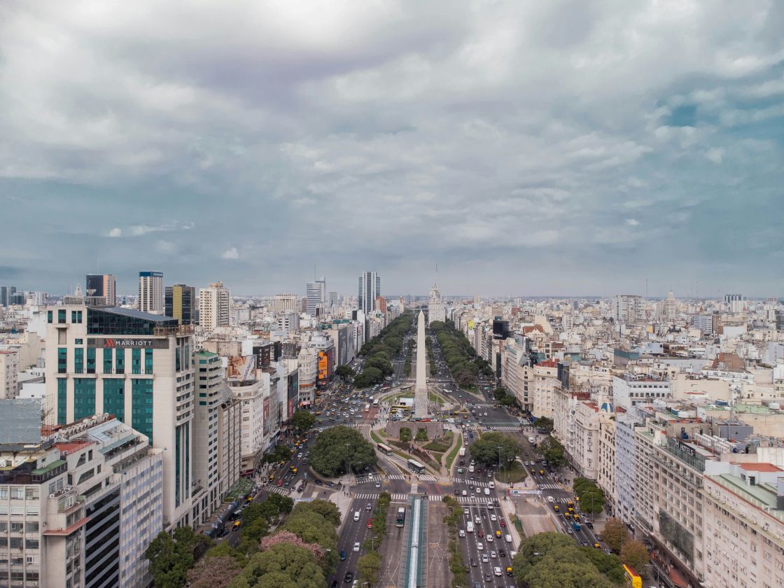 Rondreis Argentinië, Buenos Aires, Avenida 9 de Julio met de obelisk