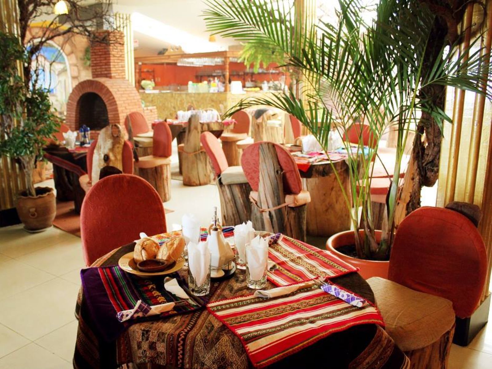 Rondreis Bolivia, Copacabana, Estelar deel Titicaca, eetzaal
