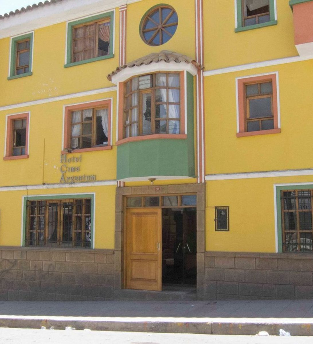 Rondreis Bolivia, Potosi, Cima Argentum, vooraanzicht hotel