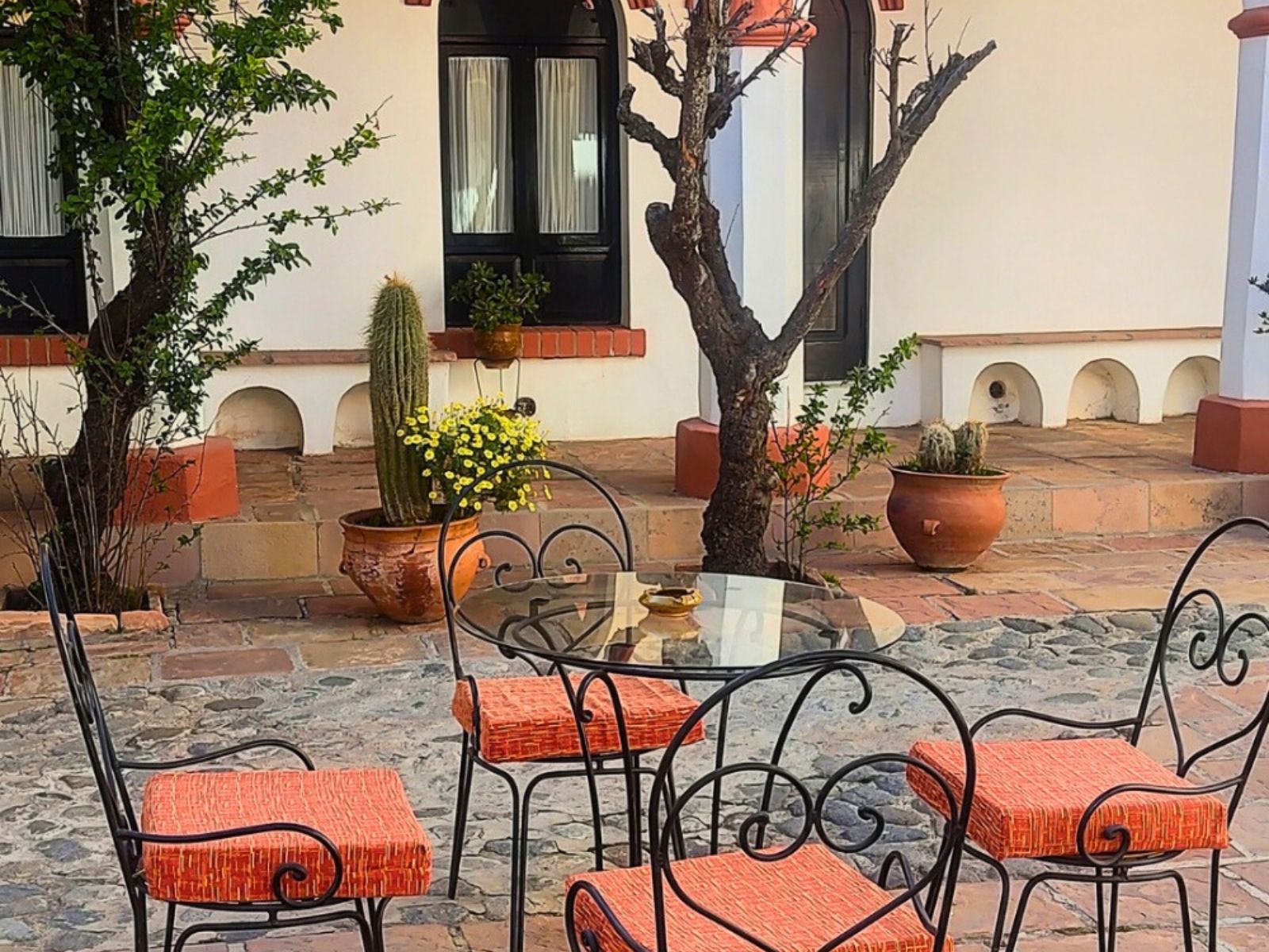 Rondreis Bolivia, Potosi, Hotel Colonial, terras