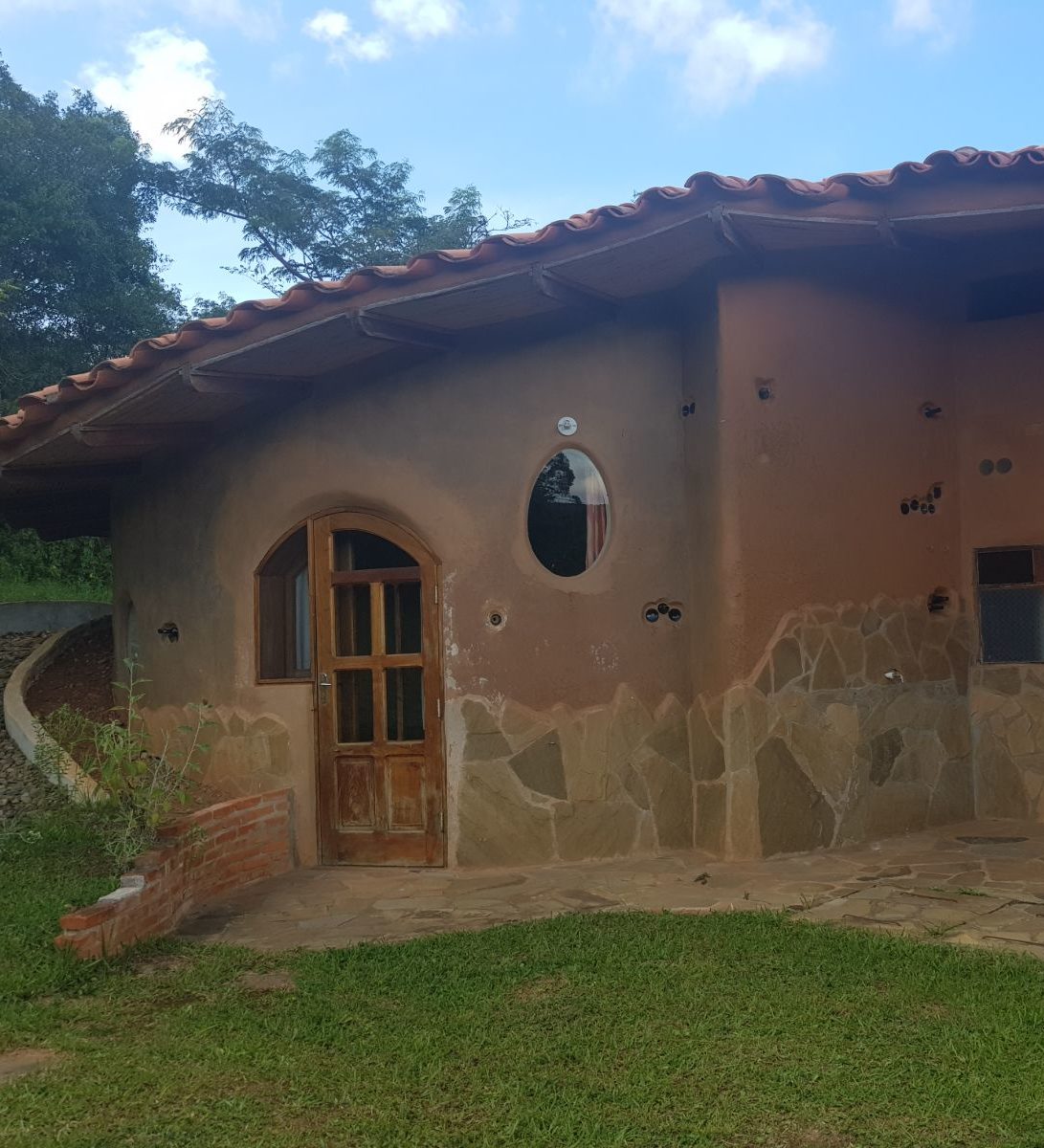 Rondreis Bolivia, Samaipata, La Vispera, vooraanzicht accommodatie