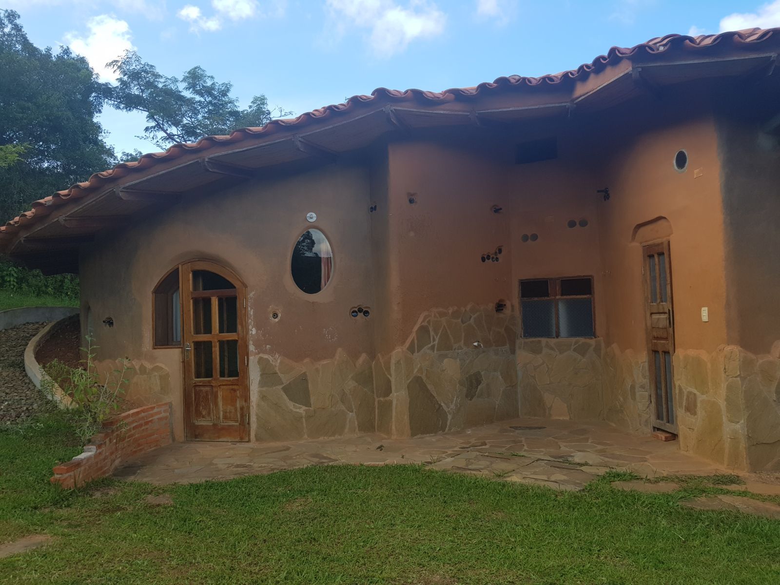 Rondreis Bolivia, Samaipata, La Vispera, vooraanzicht accommodatie