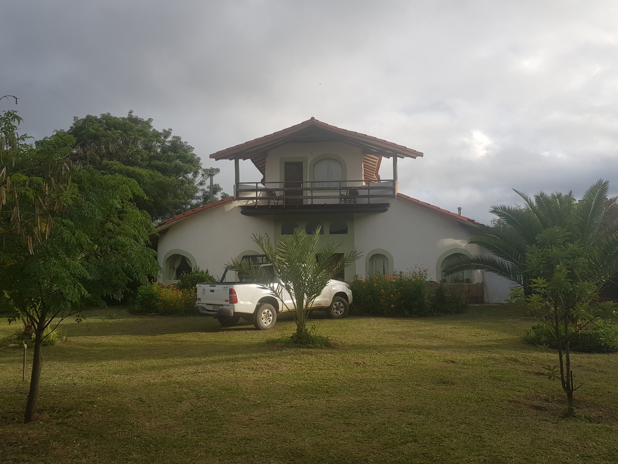 Rondreis Bolivia, Samaipata, Yvy Casa Hotel, vooraanzicht accommodatie