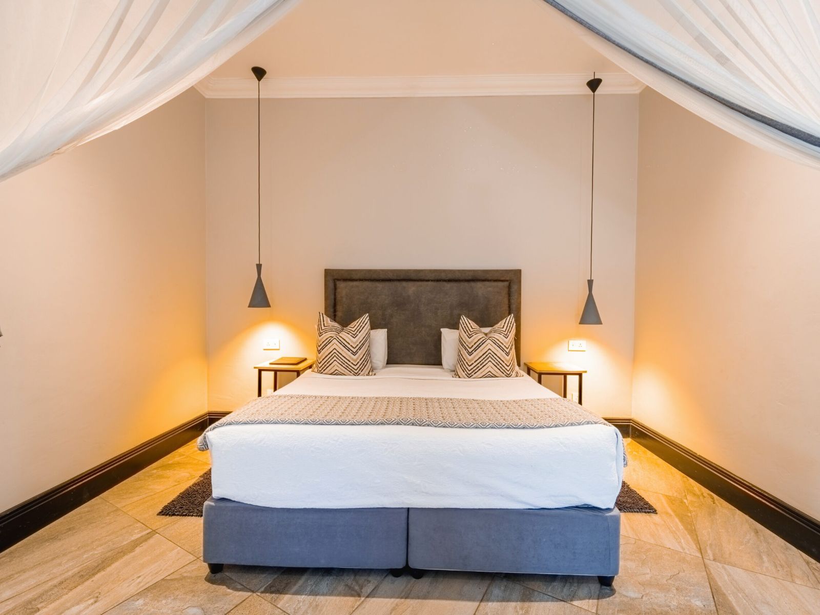 Rondreis Botswana, Vic Falls, Nkosi Guest Lodge, tweepersoonskamer