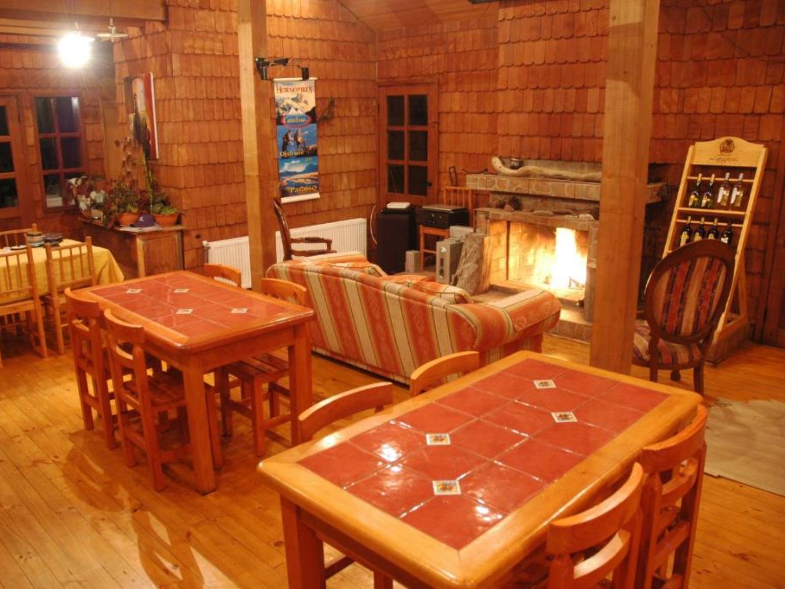 Rondreis Chili, Hornopiren, Hosteria Catalina, eetzaal