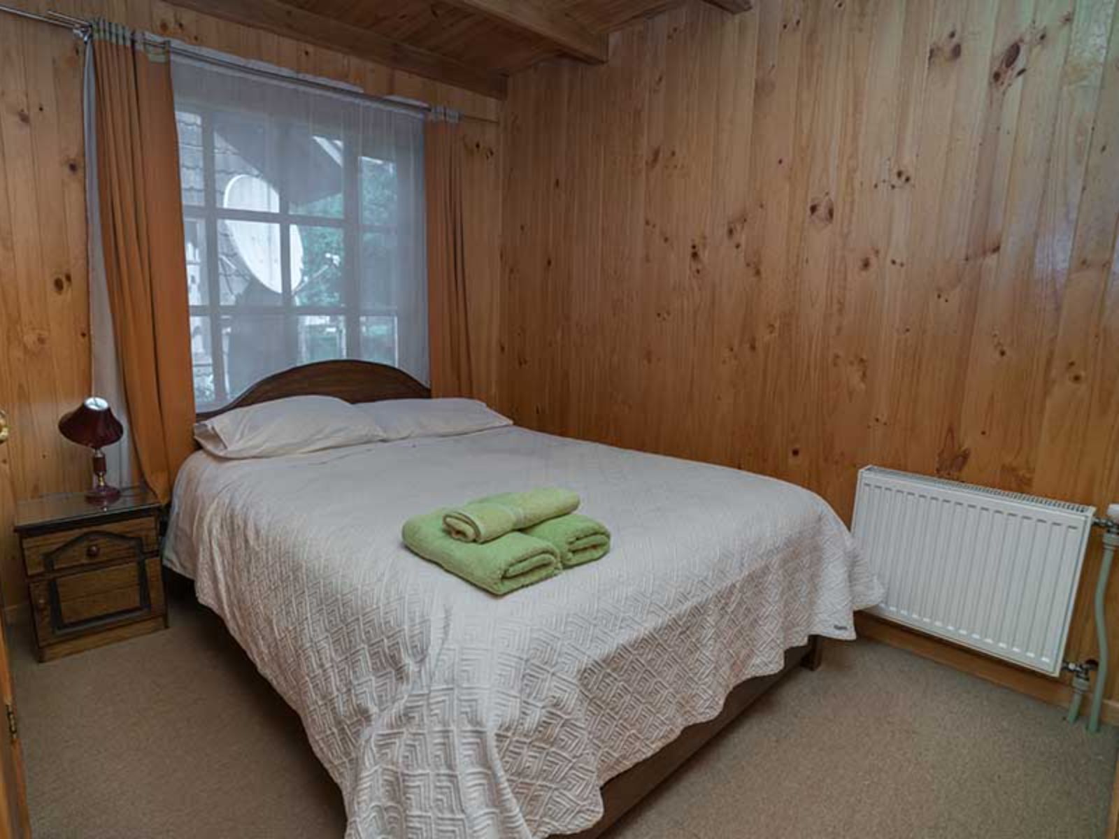 Rondreis Chili, Hornopiren, Hosteria Catalina, tweepersoonsbed