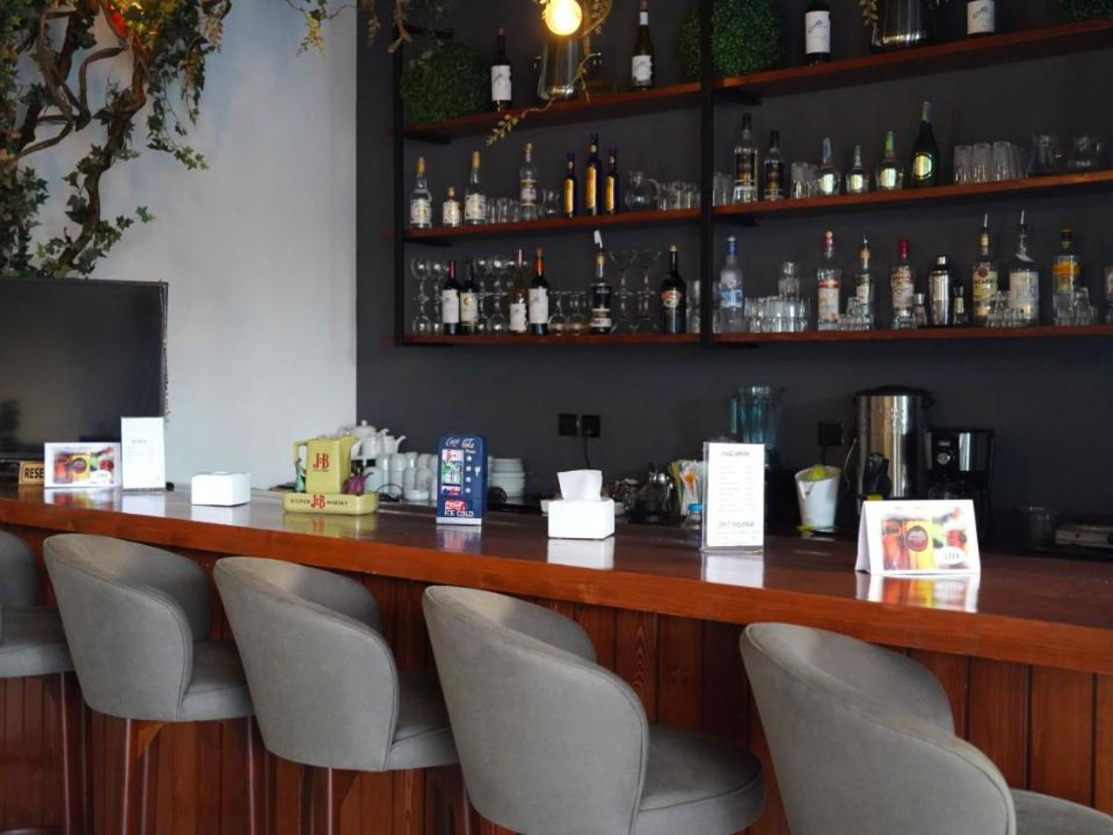 Rondreis Jordanie, Madaba, Aitch Boutique Hotel bar