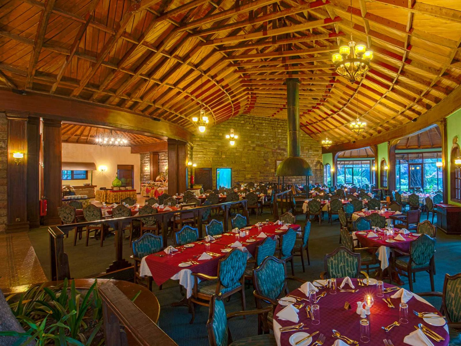 Rondreis Kenia, Lake Naivasha, lake Naivasha Sopa Resort, eetzaal