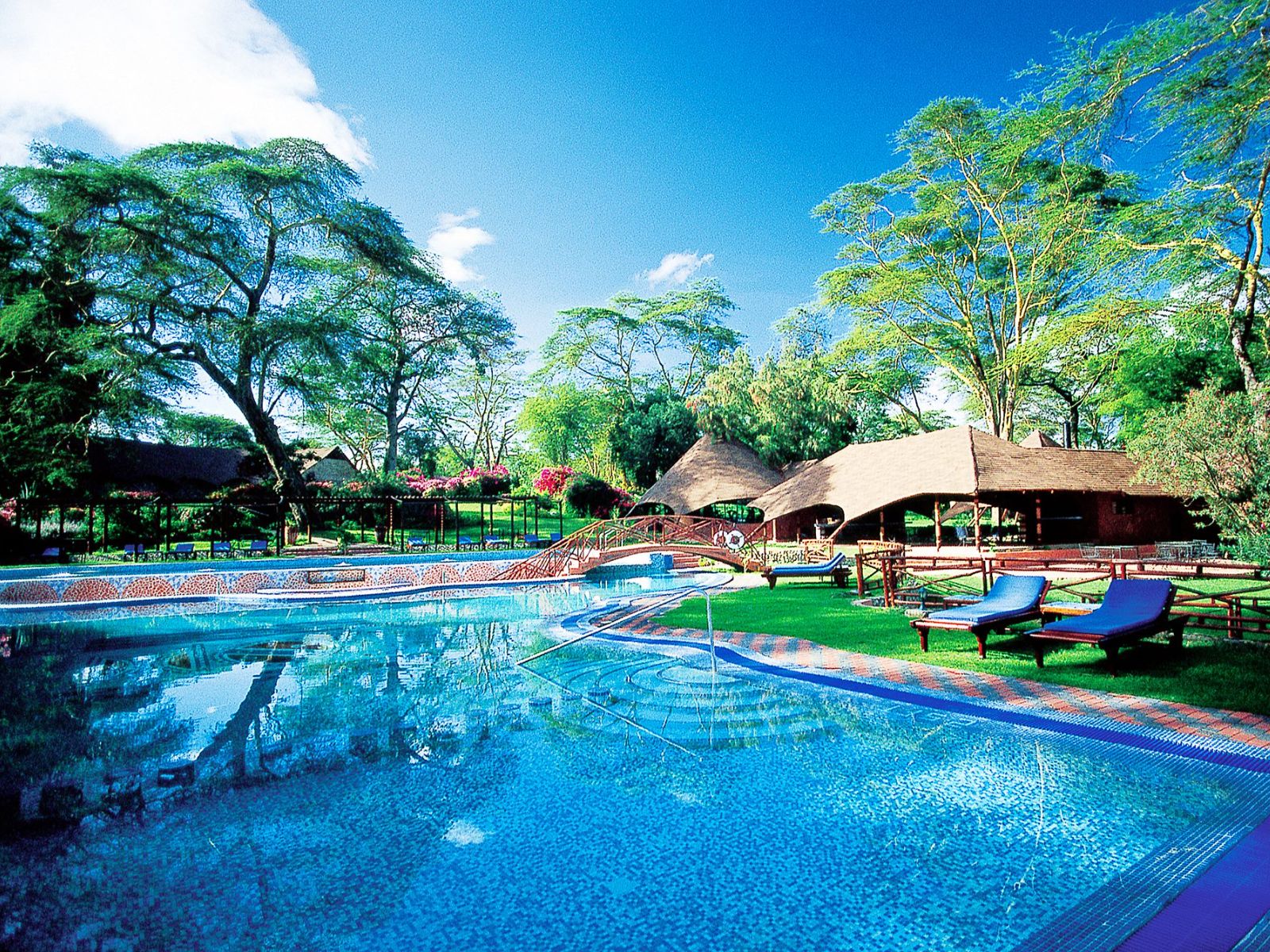 Rondreis Kenia, Lake Naivasha, lake Naivasha Sopa Resort, zwembad