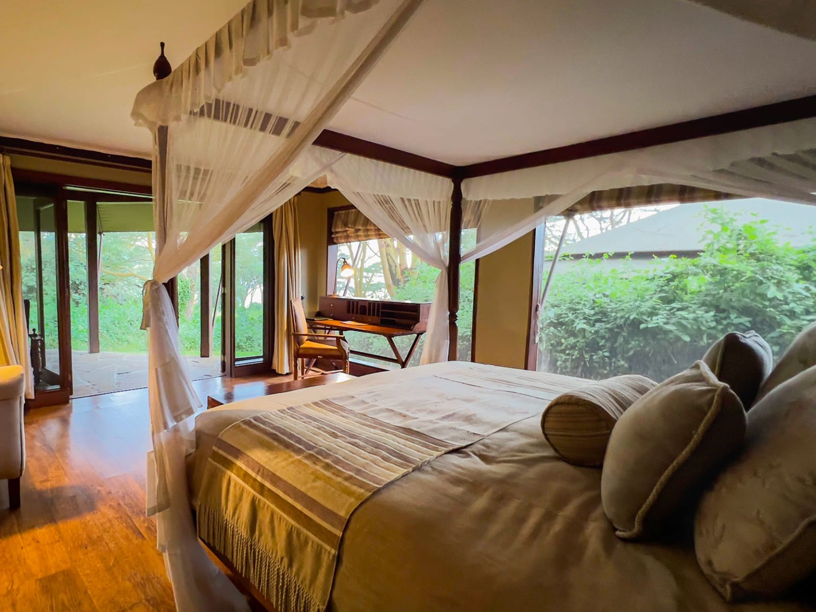 Rondreis Kenia, Lake Nakuru, Lake Elementaita Serena Camp, slaapkamer