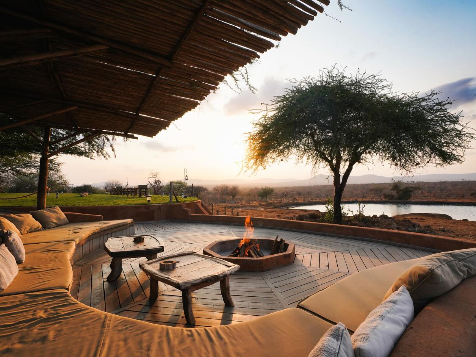 Rondreis Kenia, Tsavo East NP, The Hildana Lodge, kampvuur