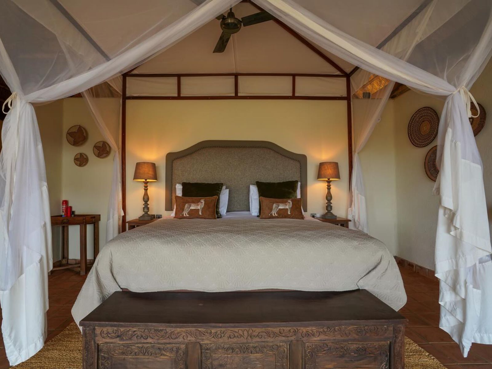 Rondreis Kenia, Tsavo East NP, The Hildana Lodge, tweepersoonsbed