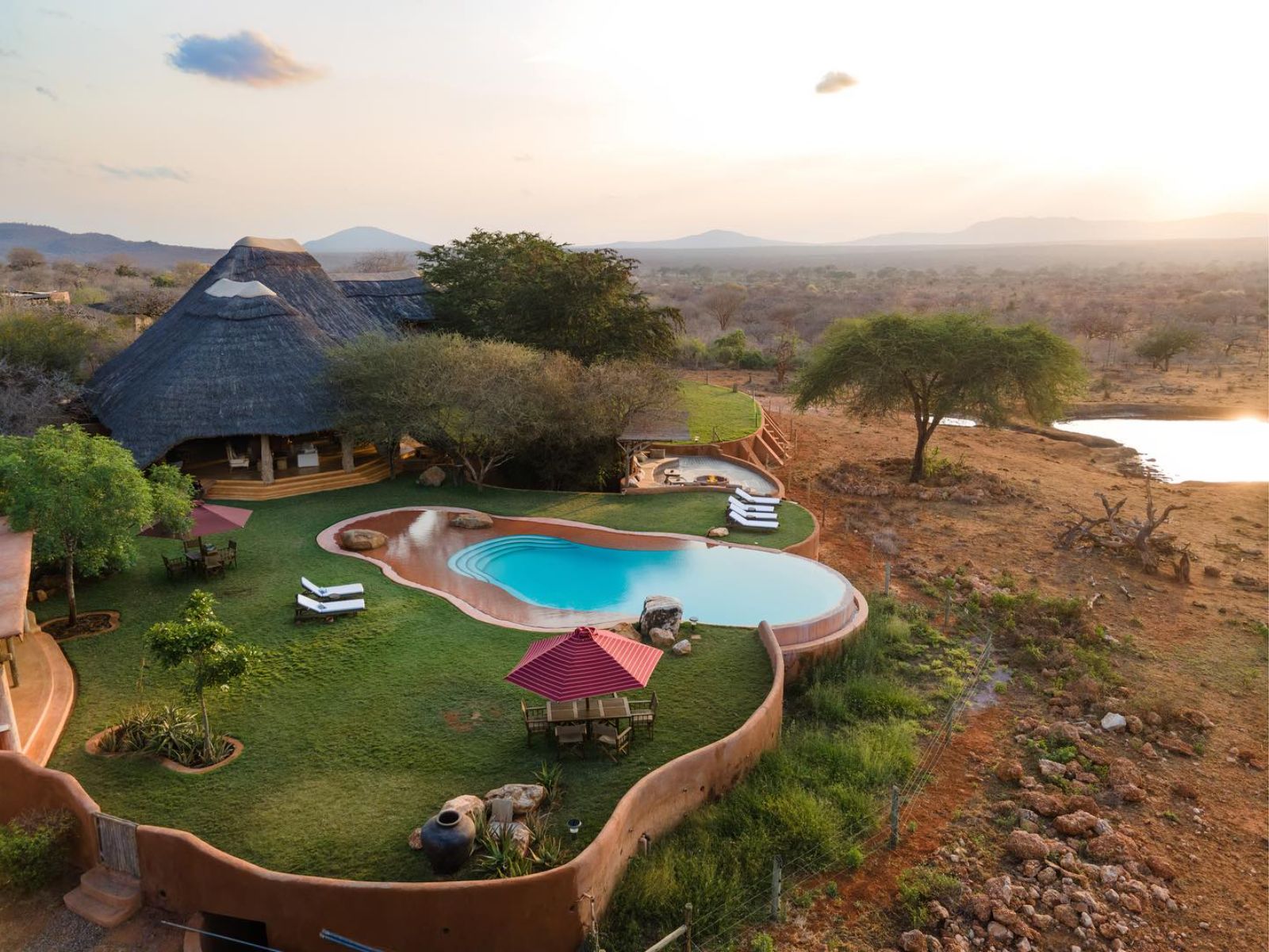 Rondreis Kenia, Tsavo East NP, The Hildana Lodge, zwembad