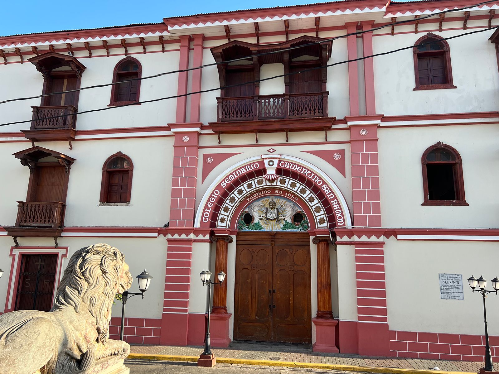 Rondreis Nicaragua, Leon, collegio San Ramon