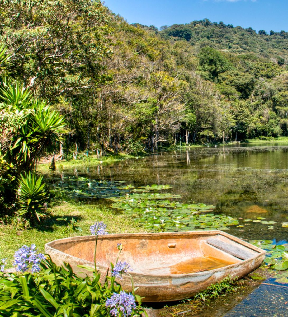 Rondreis Nicaragua, Selva Negra, Matagalpa, bootje op een meer