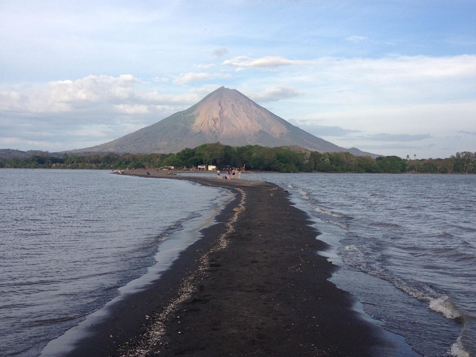 Rondreis Nicaraqua, Isla de Ometepe, pad door het water