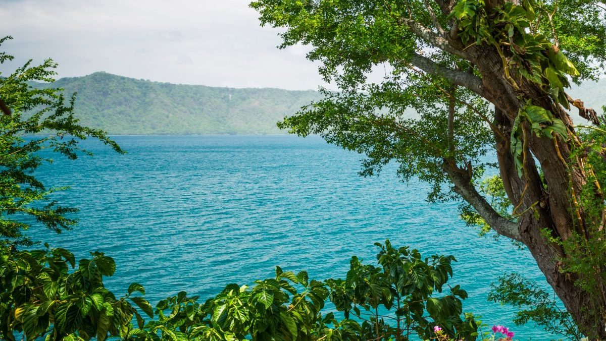 Rondreis Nicaraqua, Laguna de Apoyo, hut aan het water