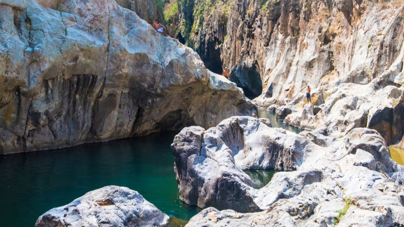 Rondreis Nicaraqua, Somoto Canyon, rotsen