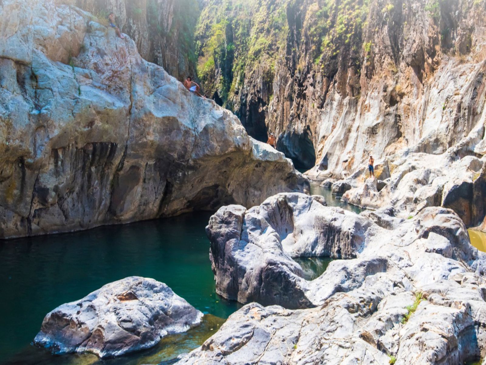 Rondreis Nicaraqua, Somoto Canyon, rotsen