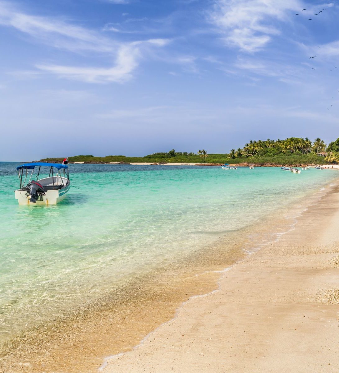 Rondreis Panama, Azuero schiereiland, strand bij Iguana Island aan de Stille Oceaan