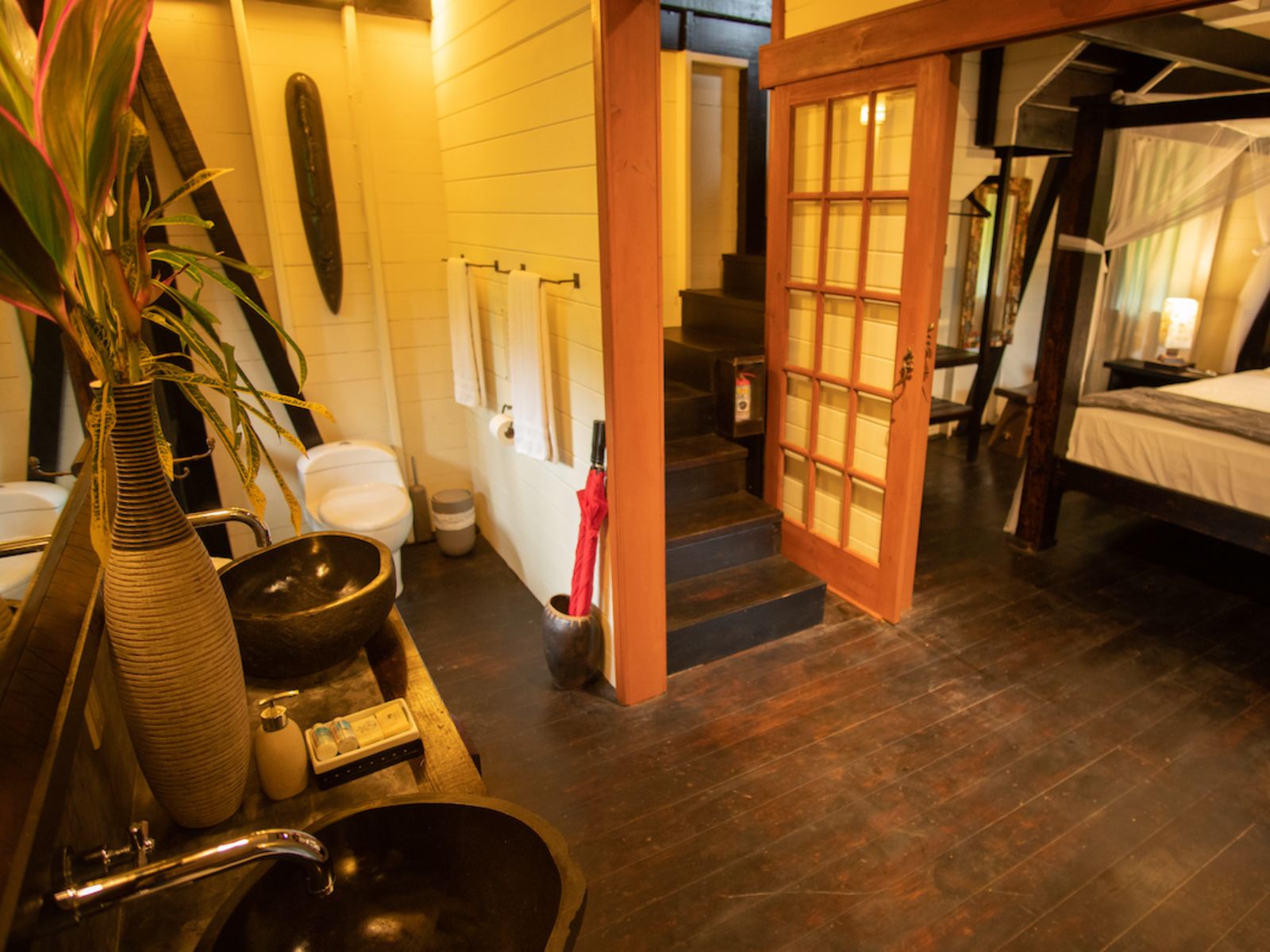 Rondreis Panama, Bocas del Toro, Island Plantation Resort, badkamer