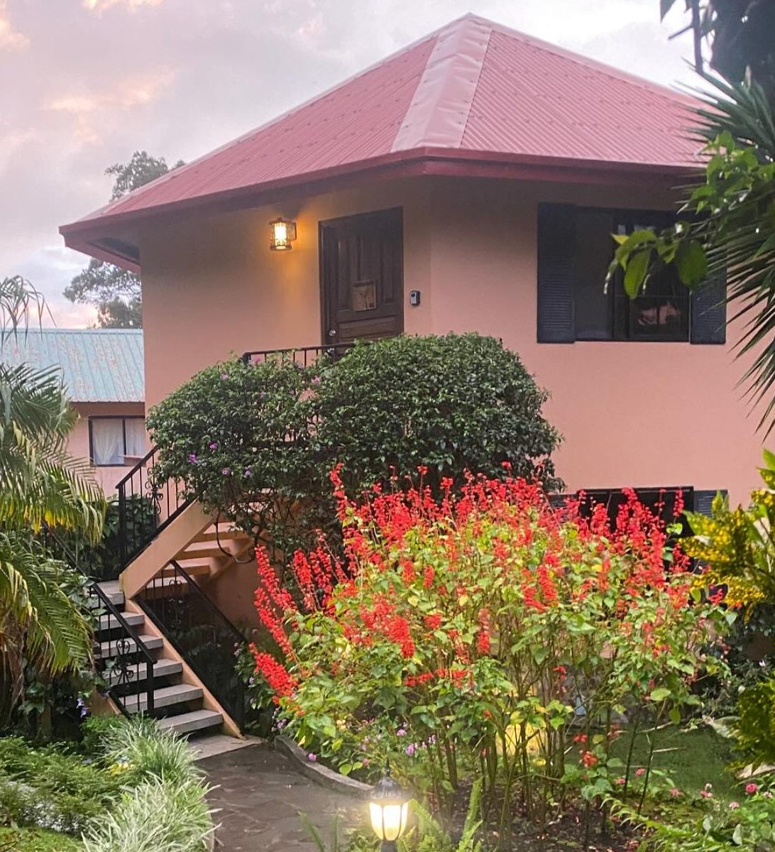 Rondreis Panama, Boquete, Garden Inn, buitenaanzicht accommodatie
