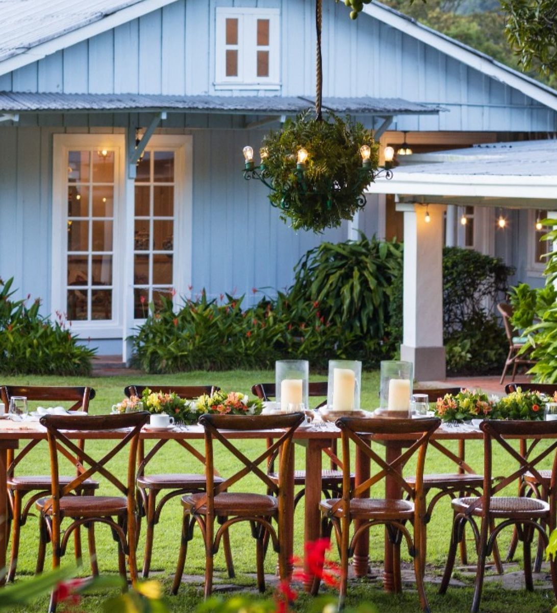 Rondreis Panama, Boquete, Panamonte Inn & Spa, eettafel buiten