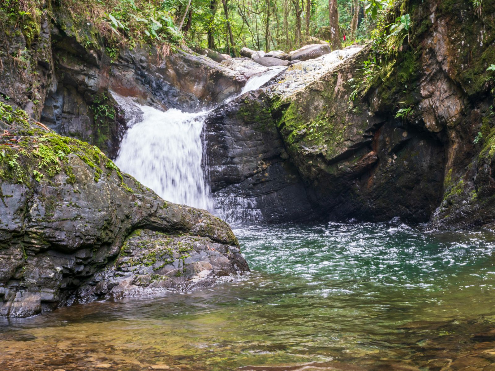 Rondreis Panama, Santa Fe National Park waterval in het park