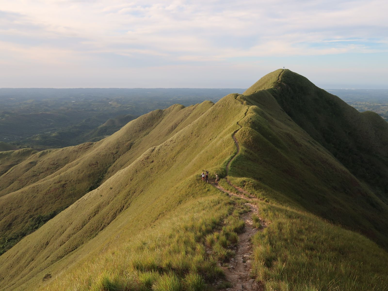 Rondreis Panama, Valle de Antón, wandelsroute met mensen
