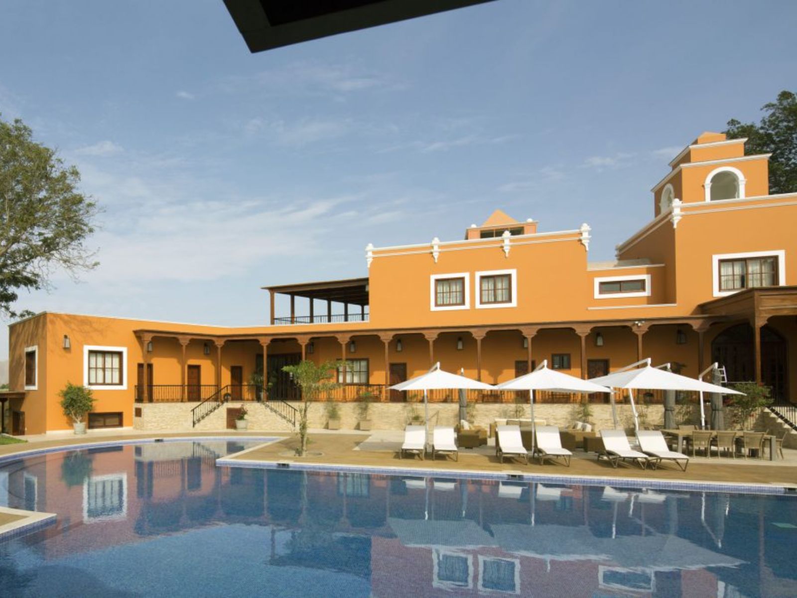 Rondreis Peru, Ica, Hacienda La Caravedo, overzicht zwembad