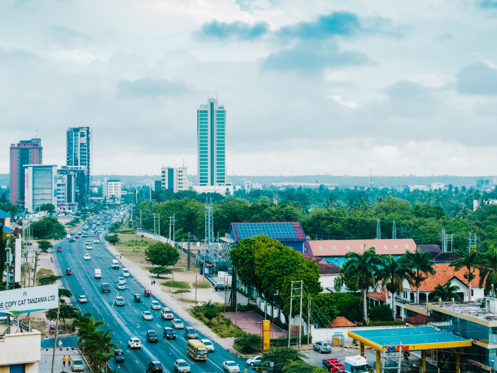 Rondreis Tanzania, Dar es Salaam, weg met stad en park