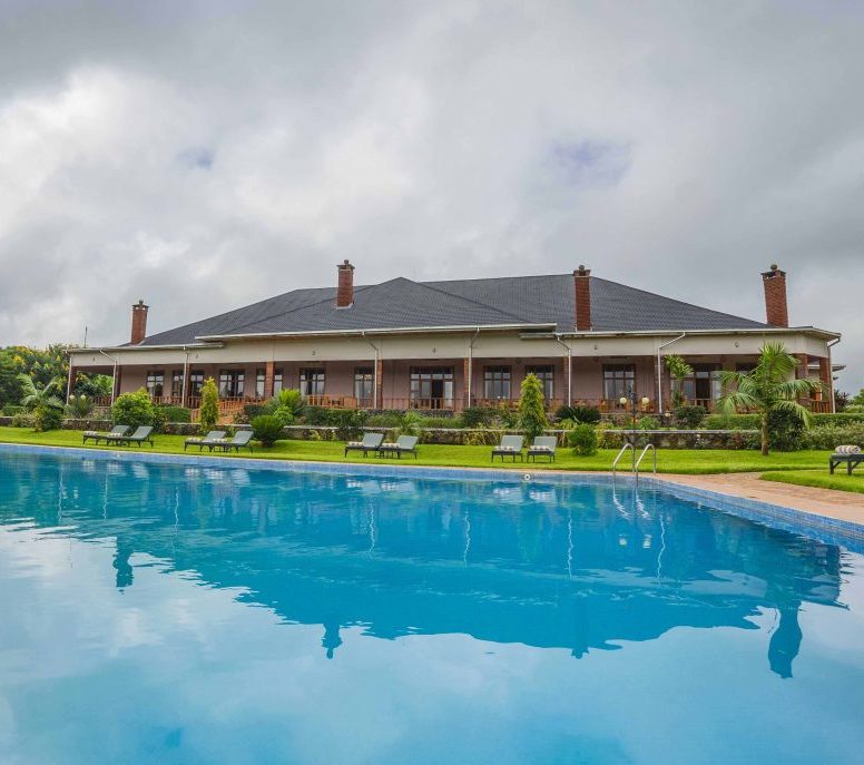 Rondreis Tanzania, Karatu, Ngorongoro Coffee Lodge, buitenaanzicht hotel