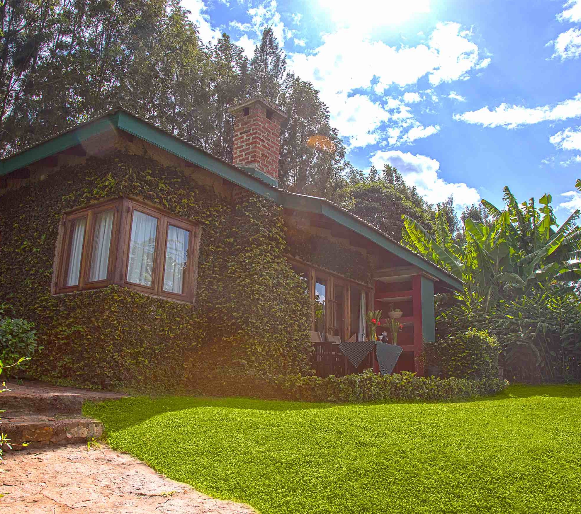 Rondreis Tanzania, Ngorongoro, Endoro Lodge, buitenaanzicht