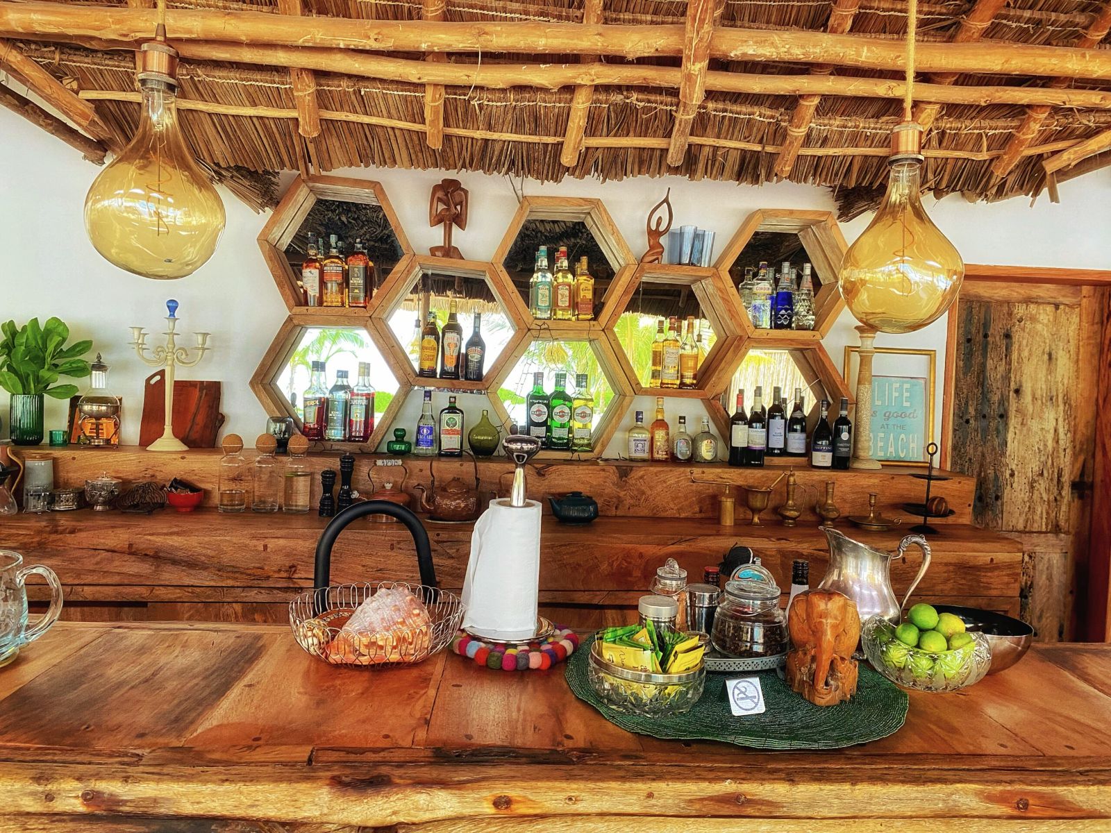 Rondreis Tanzania, Zanzibar, Infinity Beach Boutique, bar
