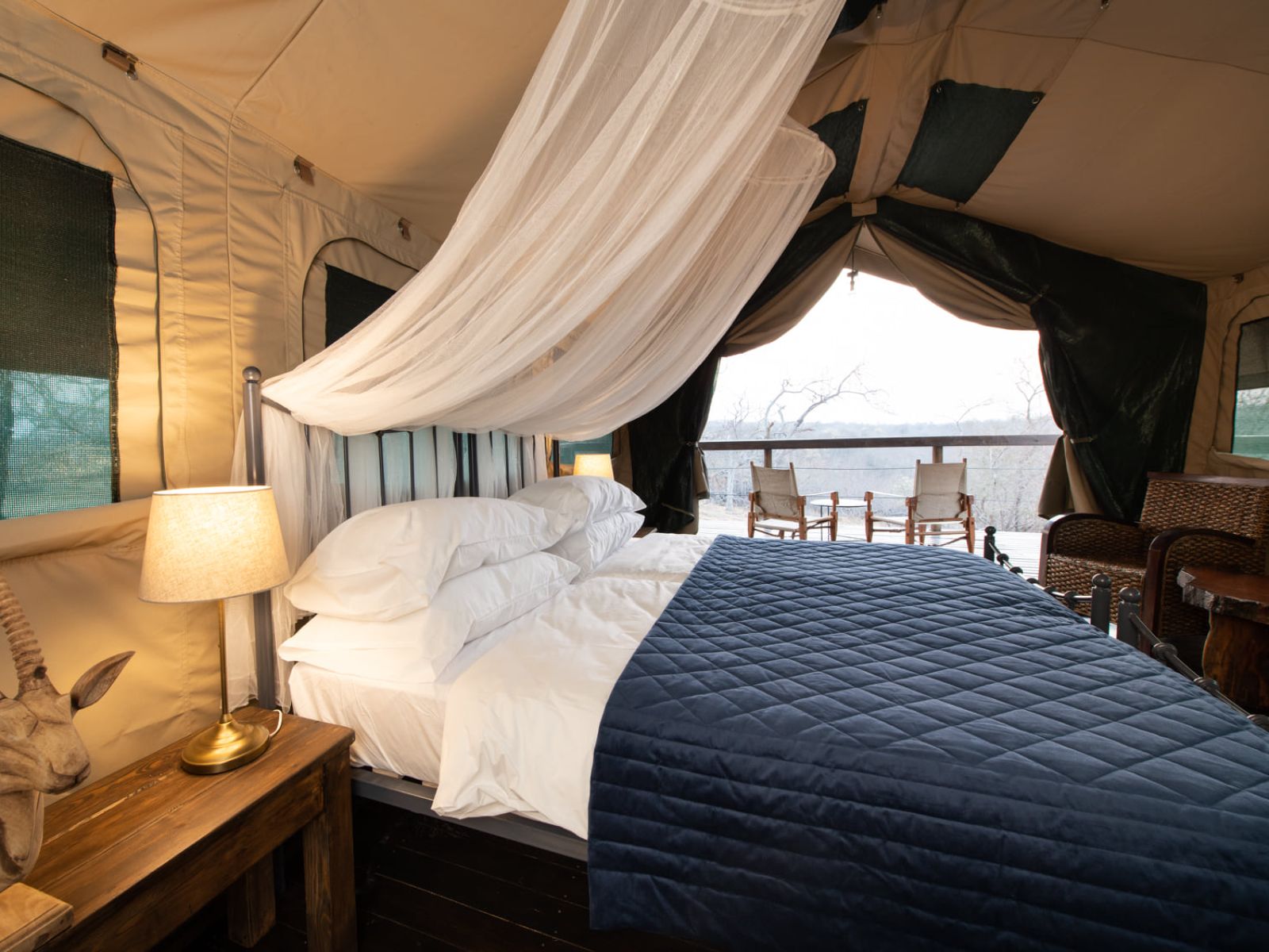 Rondreis Zuid-Afrika, Balule Game Reserve, Parsons Hilltop Safari Camp, tweepersoonsbed