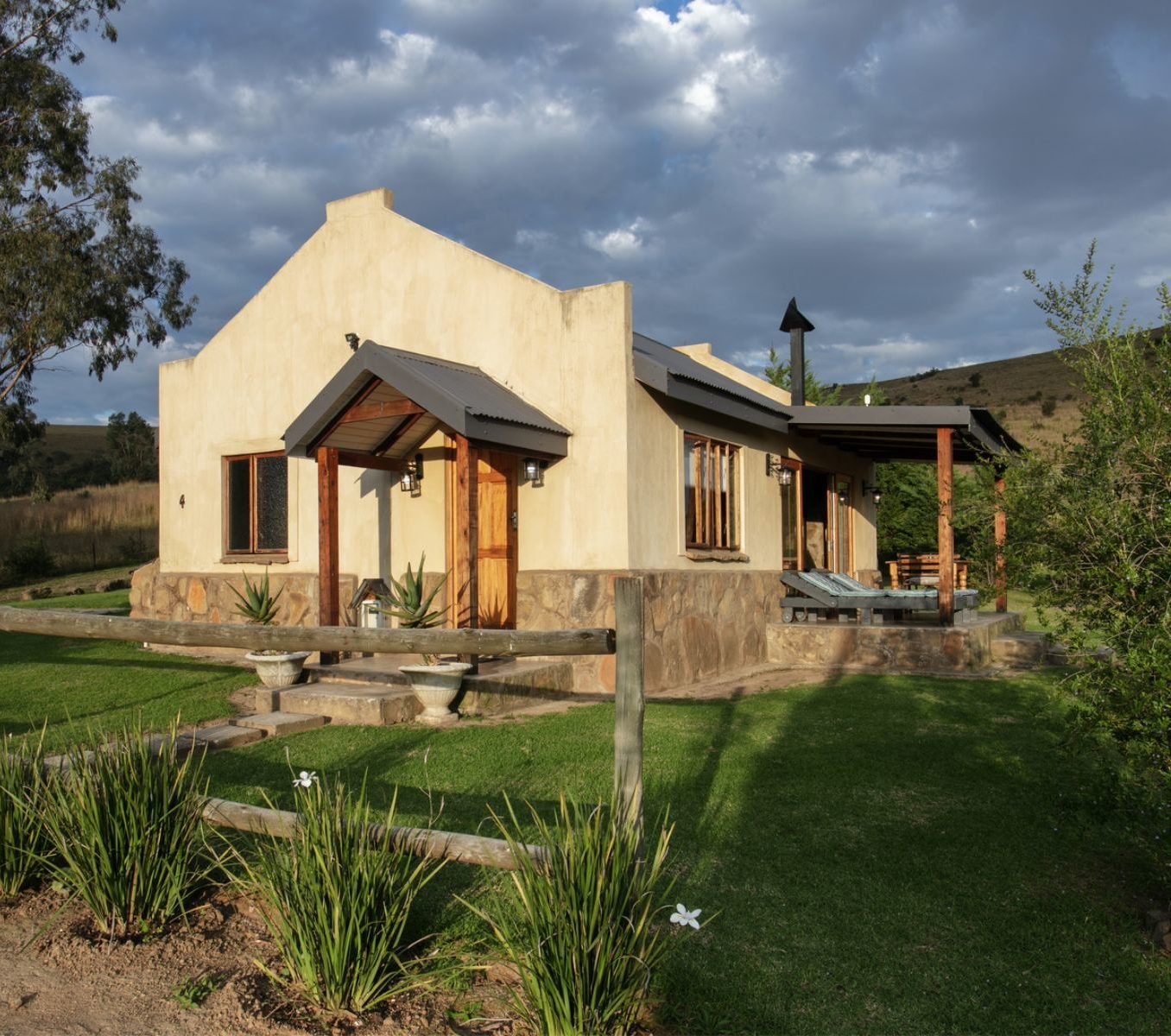 Rondreis Zuid-Afrika, Drakensberg, Berghouse and Cottages, buitenaanzicht
