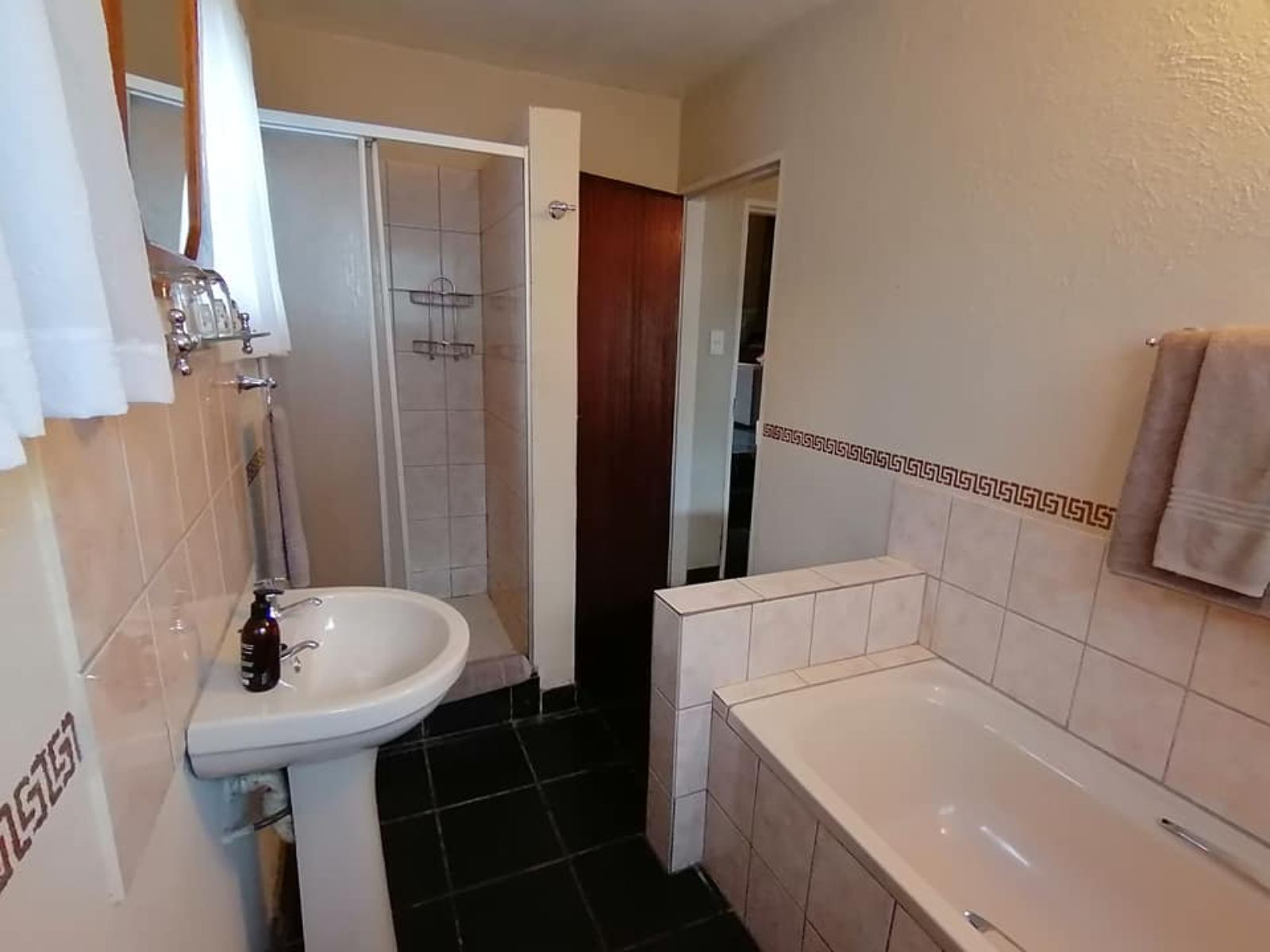 Rondreis Zuid-Afrika, Hazyview, Idle & Wild Country Estate, badkamer